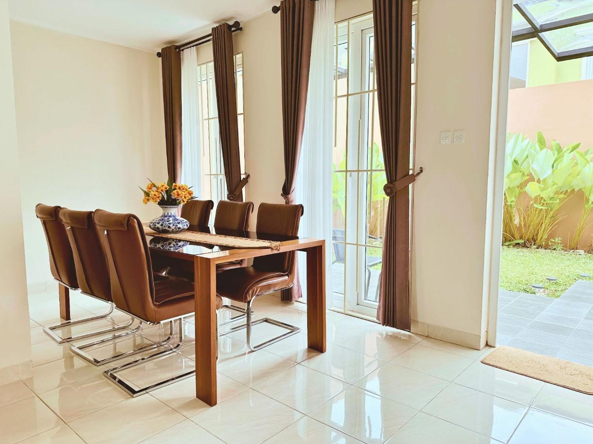 Blessimore Springhill 4Br Palembang Exterior photo